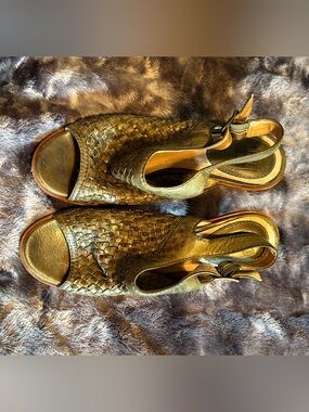 Frye Olive Green Woven Peep-Toe Slingback Sandals